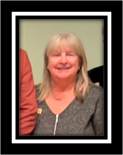 Portrait de Lyne Gagnon, conseillère municipale, une femme aux cheveux blonds mi-longs.